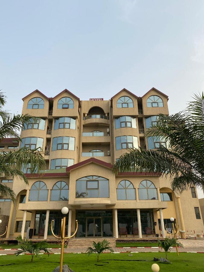 Hotel Sancta Maria Ломе Экстерьер фото