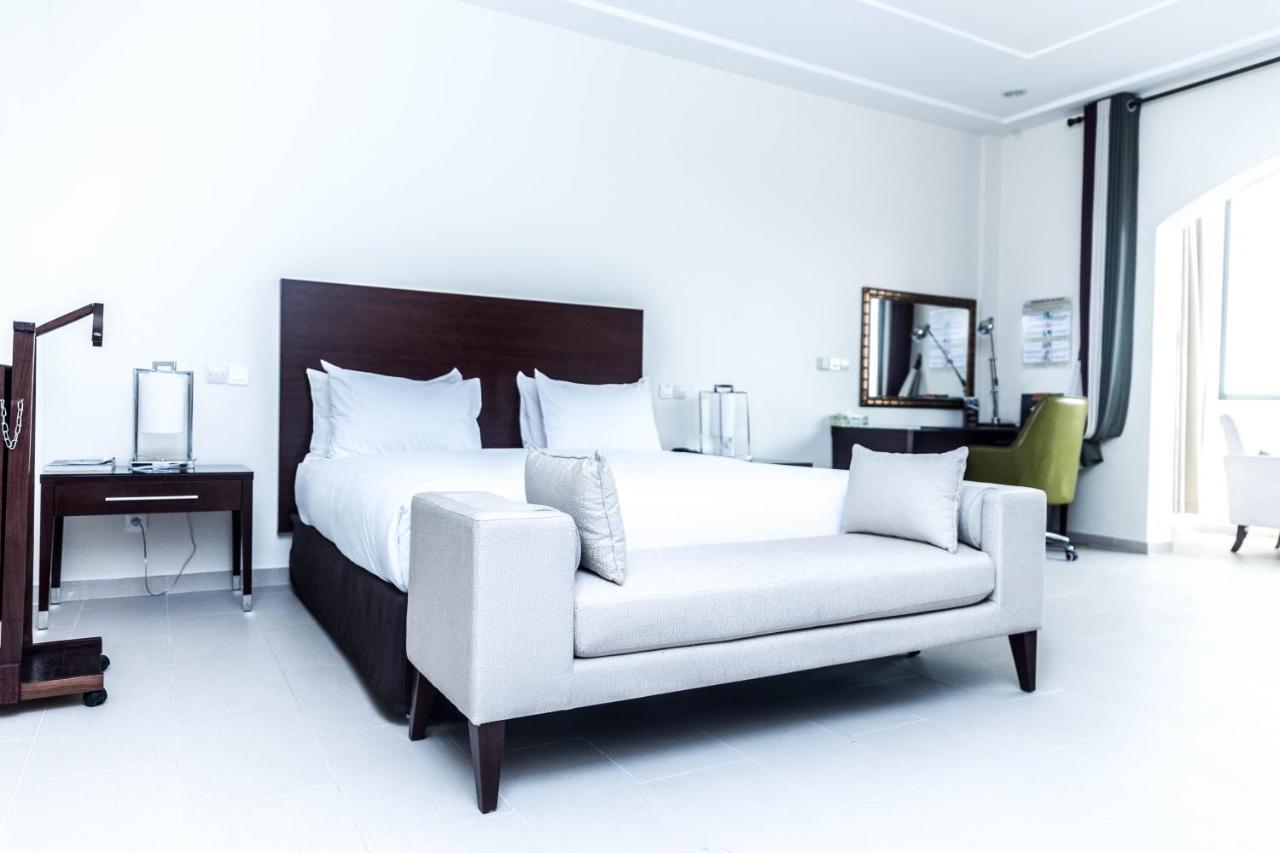 Hotel Sancta Maria Ломе Экстерьер фото