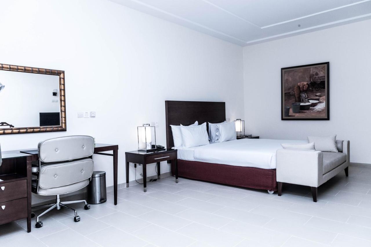 Hotel Sancta Maria Ломе Экстерьер фото