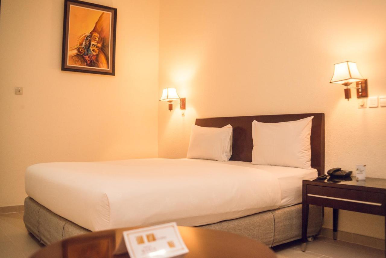Hotel Sancta Maria Ломе Экстерьер фото