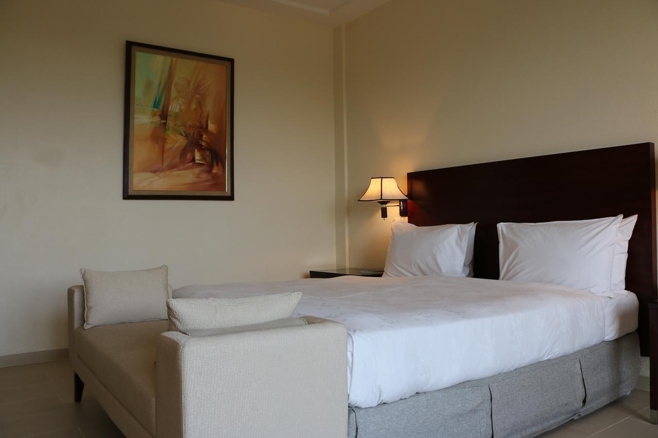 Hotel Sancta Maria Ломе Экстерьер фото